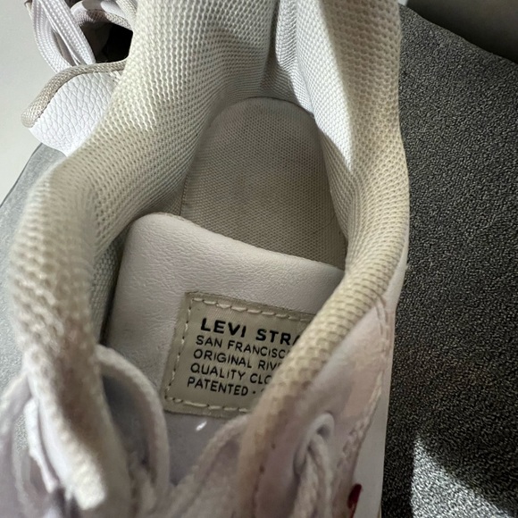 Levi’s drive low top white shoes size 7 - Picture 6 of 6
